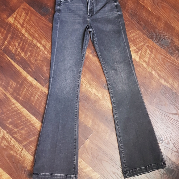 EXPRESS HIGH WAISTED FLARE JEANS - Picture 4 of 9